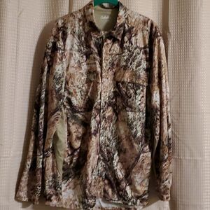 Cabela’s Camo men button closure L